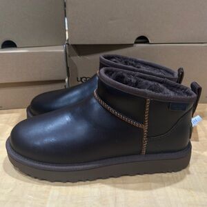 UGG Dark Brown Leather Boots Men’s 11